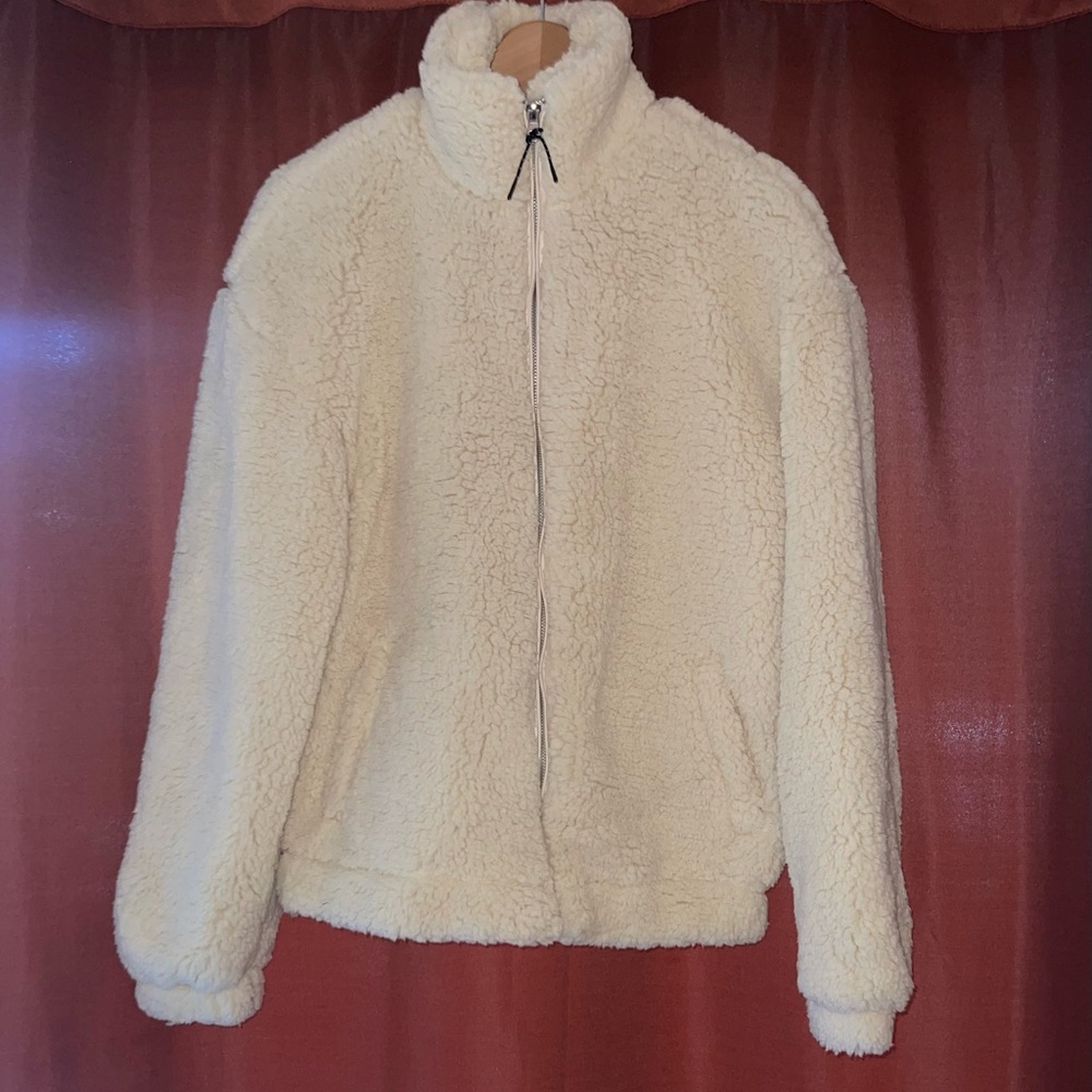 Urban Outfitters women’s small Crème Sherpa jacket